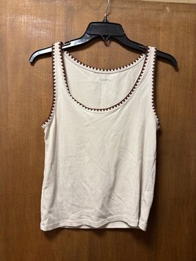 Old Navy Cream Tank with Brown Scalloped Trim